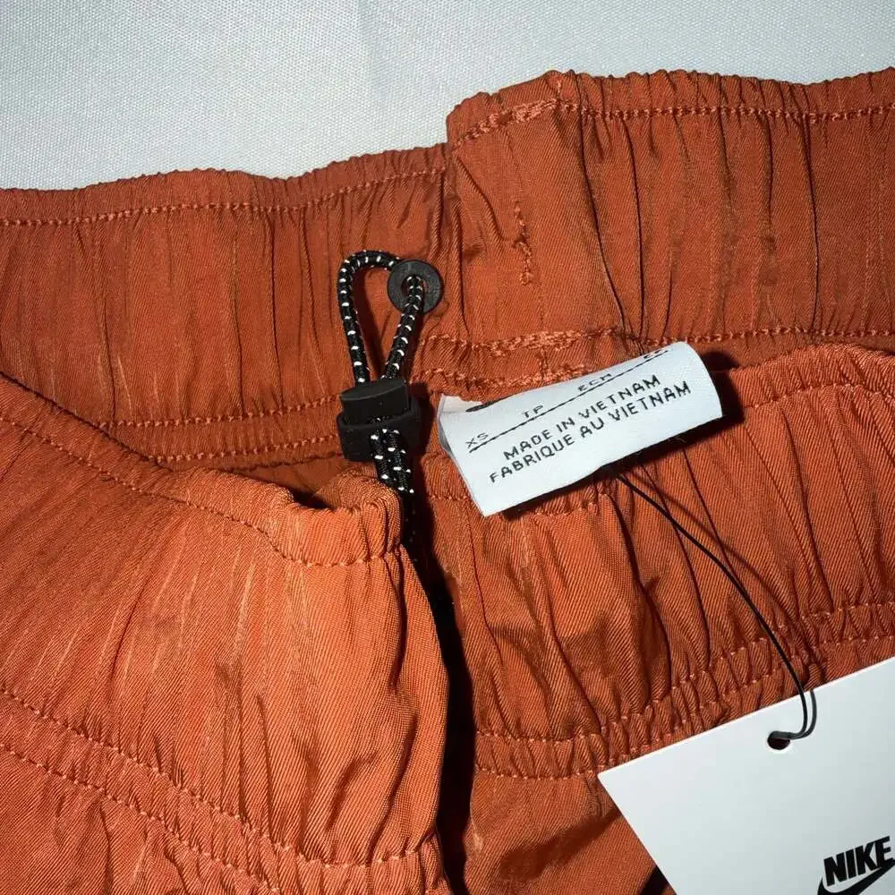Nike Women's Sportswear Essential High-Rise Cargo Shorts, Burnt Orange, Size XS‎